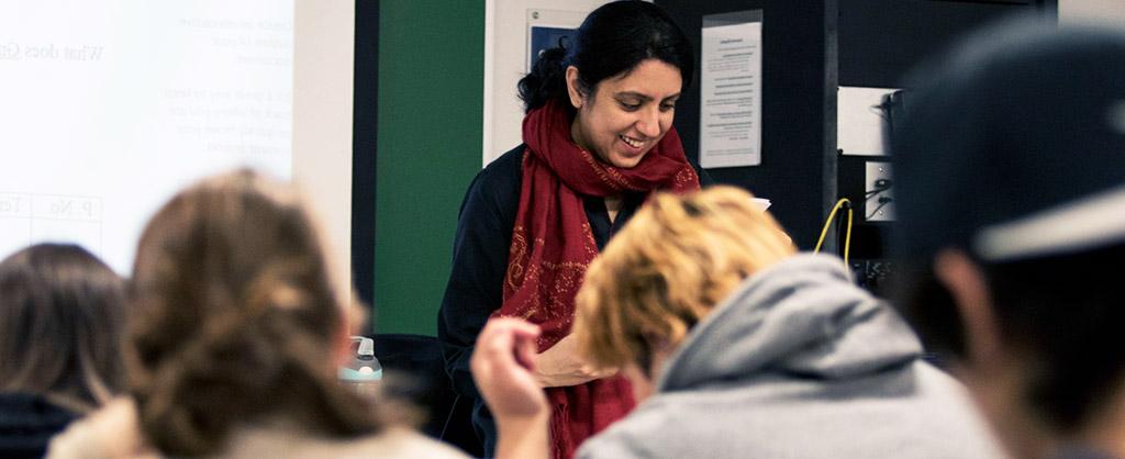 Dr. Sanaa Riaz teaching